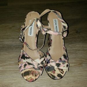 Steve Madden "Larking" Wedge, Size 8